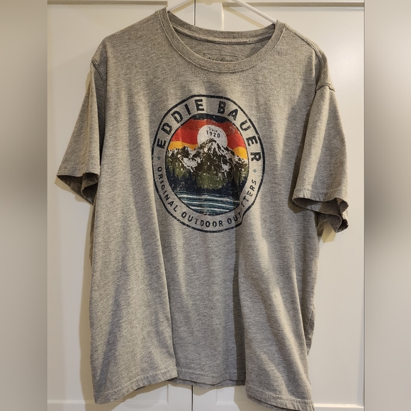 Eddie Bauer T-Shirt - Picture 1 of 2